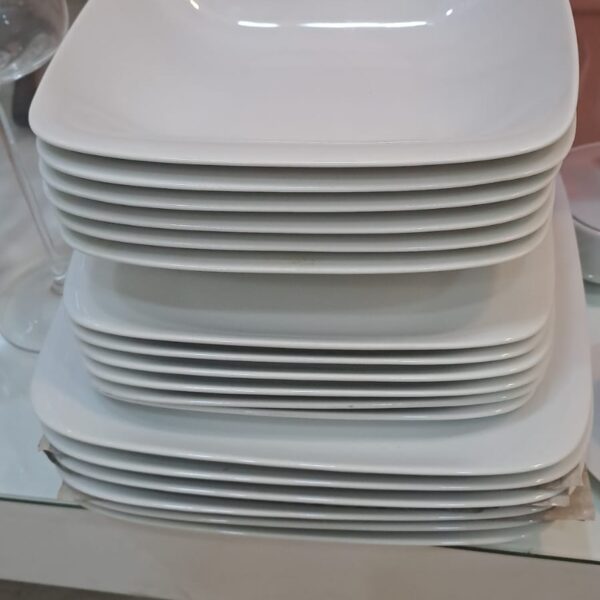 Quadrondo Set piatti 18 pz di Thomas by Rosenthal