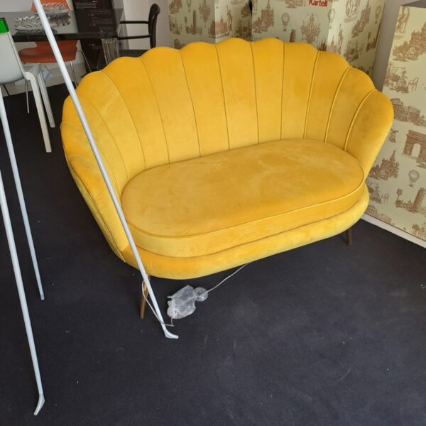 Divano Brandani Conchiglia  Velluto con Zampe Oro Metal